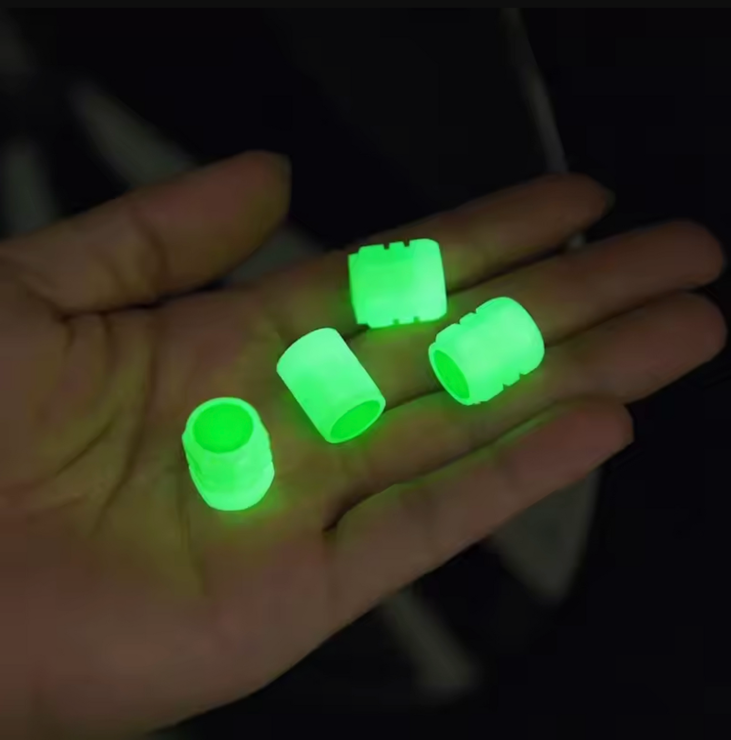 4 stk glødeventilhætter med billogo (universal pasform)